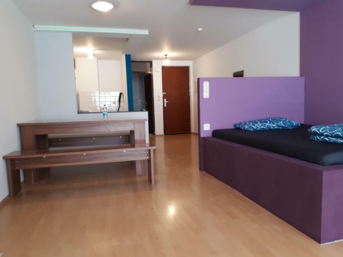 Central Apartment Nuernberg Bagian luar foto