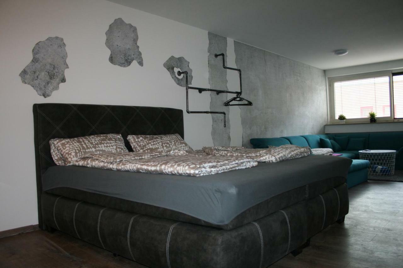 Central Apartment Nuernberg Bagian luar foto